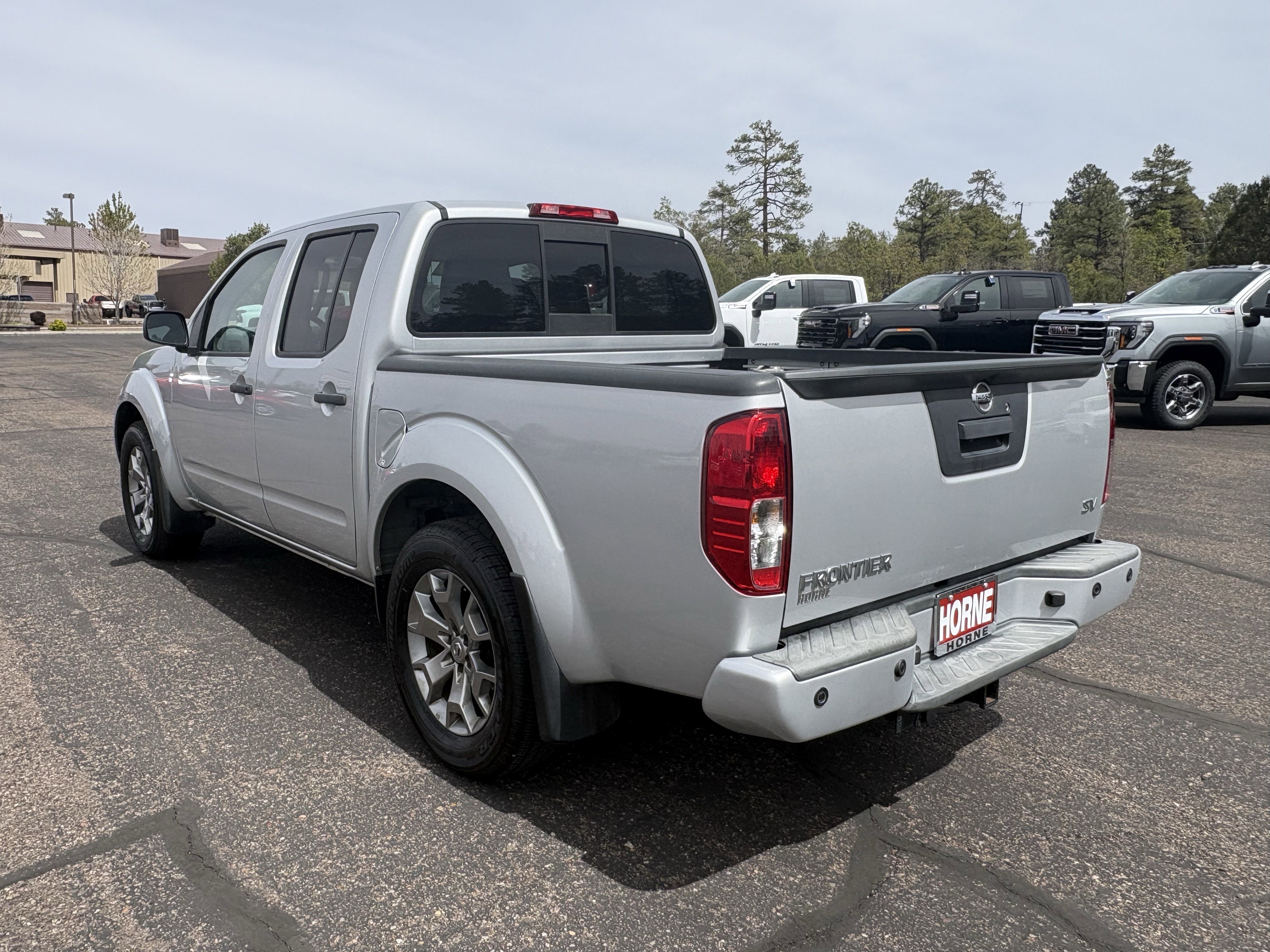 Used 2020 Nissan Frontier SV RWD image 5