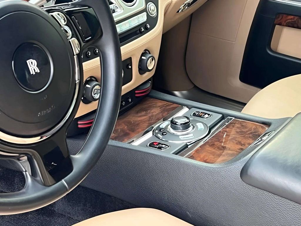 Used 2011 Rolls-Royce Ghost image 14