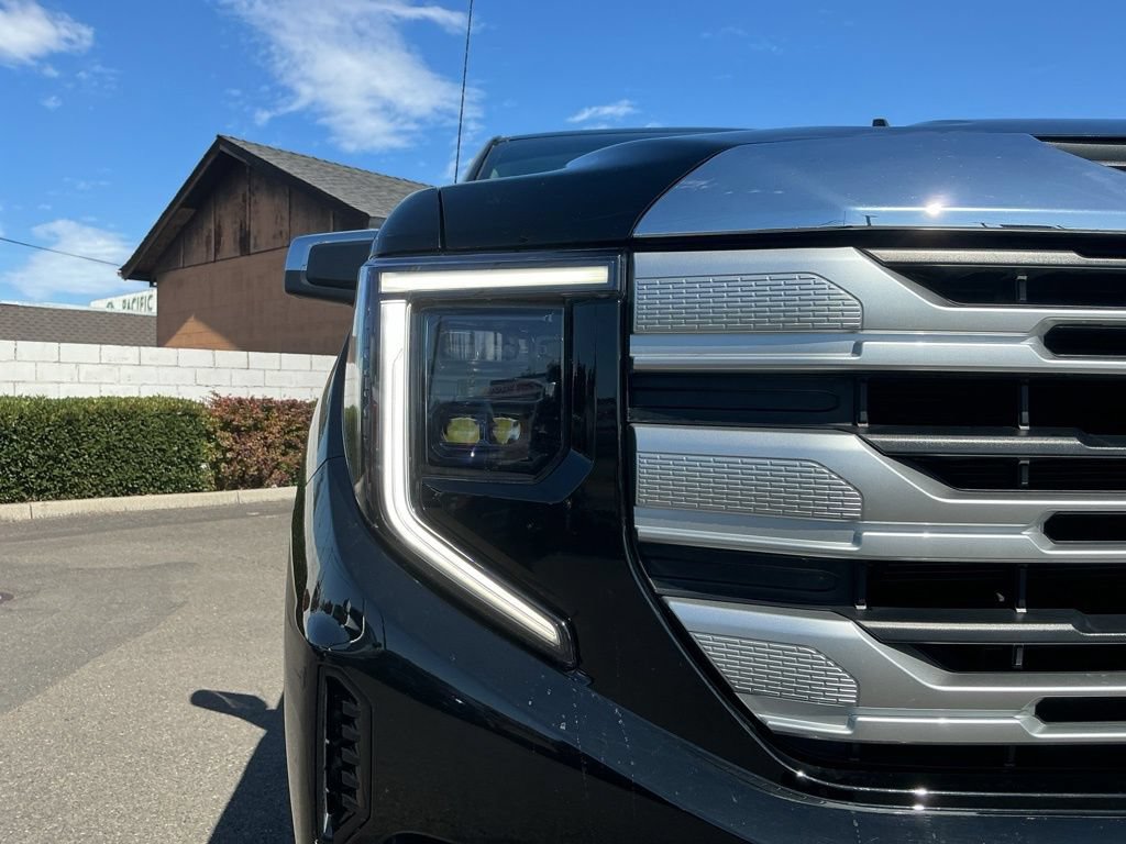 Used 2024 GMC Sierra 1500 SLE AWD/4WD image 3