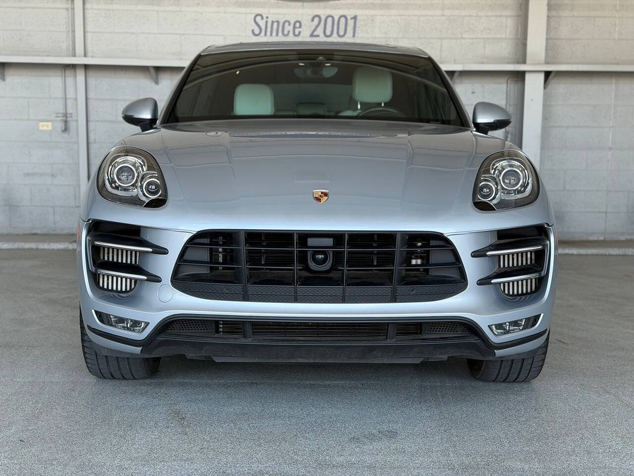 Used 2018 Porsche Macan Turbo AWD/4WD image 4