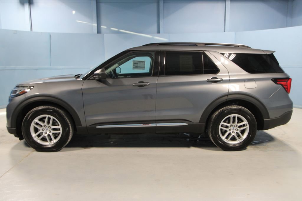 Used 2025 Ford Explorer Active image 26