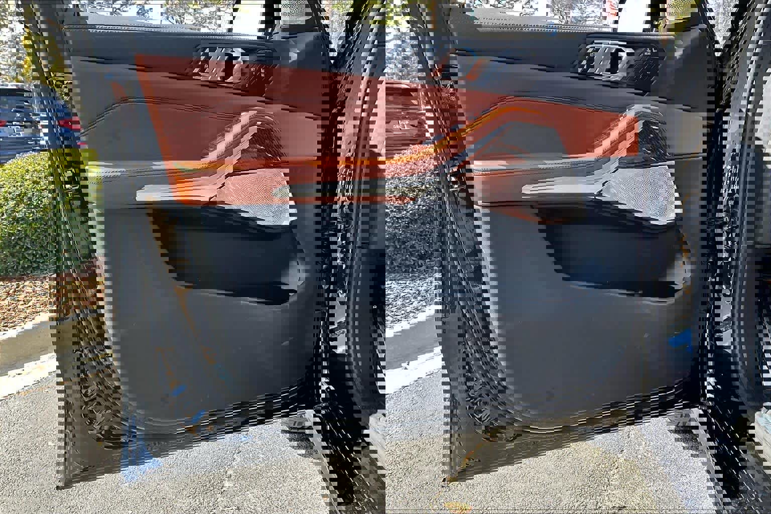 Certified 2024 BMW X7 M60i w/ Executive Package image 22