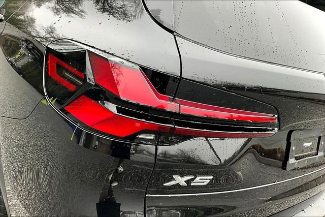 Used 2024 BMW X5 xDrive40i w/ Executive Package image 15