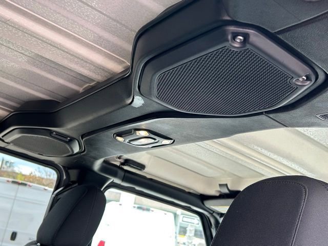 Used 2022 Jeep Wrangler Unlimited Rubicon w/ LED Lighting Group image 15
