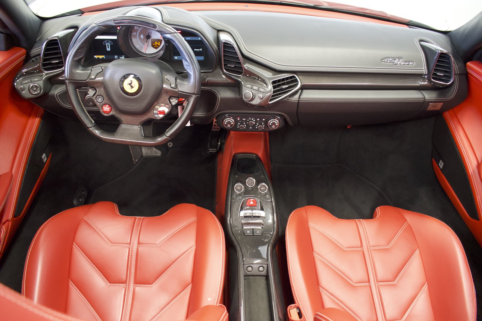 Used 2012 Ferrari 458 Spider RWD image 7