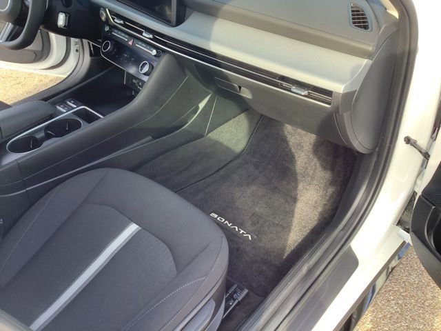 Used 2025 Hyundai Sonata SEL FWD image 24