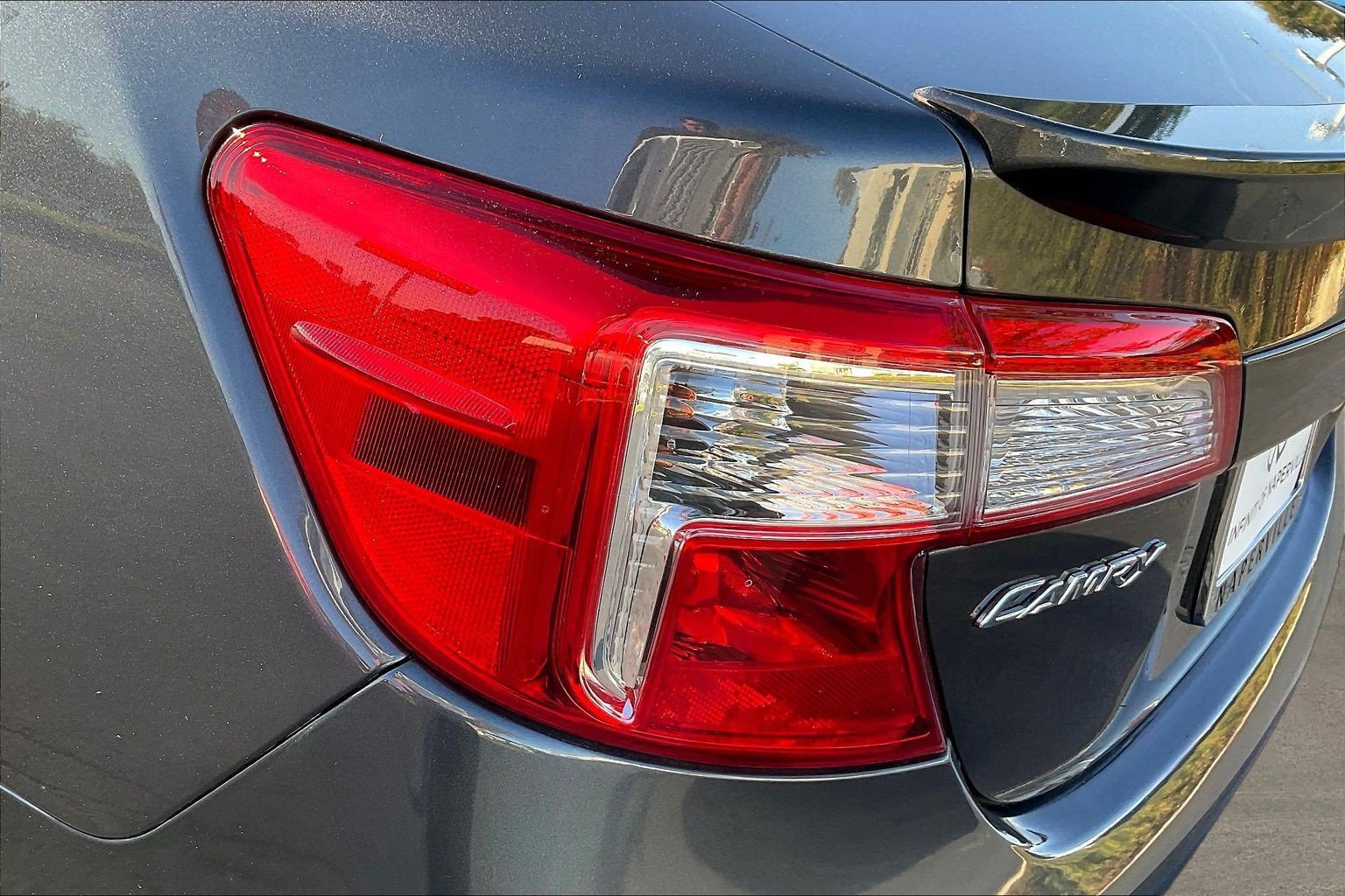 Used 2012 Toyota Camry SE w/ Leather Pkg FWD image 22