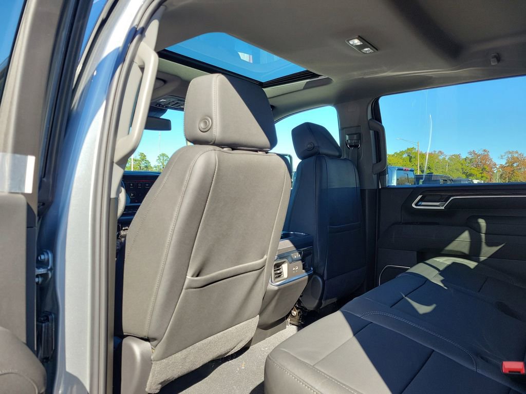 New 2026 GMC Sierra 2500 SLT w/ SLT Premium Package image 14