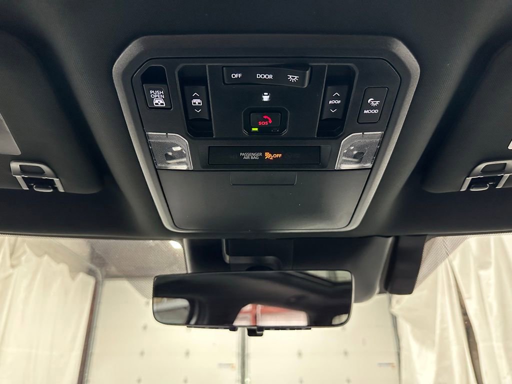 Used 2025 Toyota Tundra Platinum AWD/4WD image 42