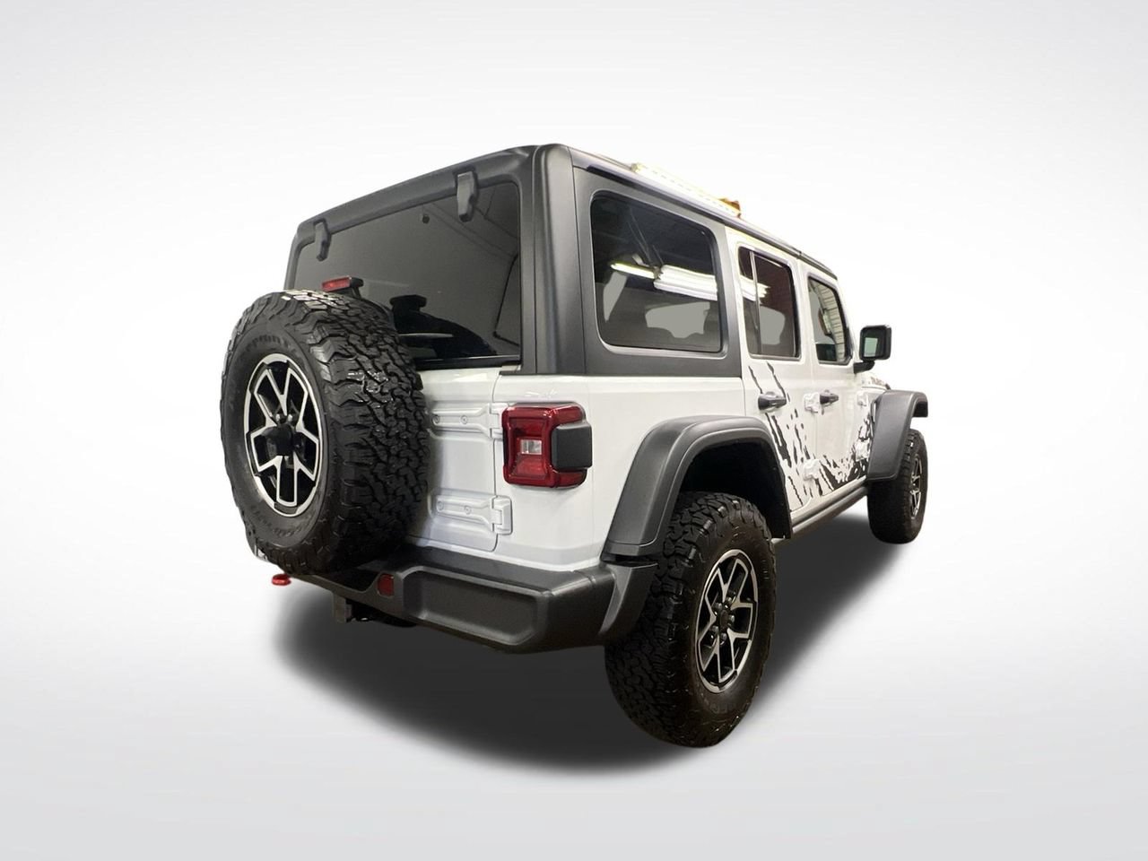 Used 2024 Jeep Wrangler Unlimited Rubicon w/ Technology Group AWD/4WD image 5