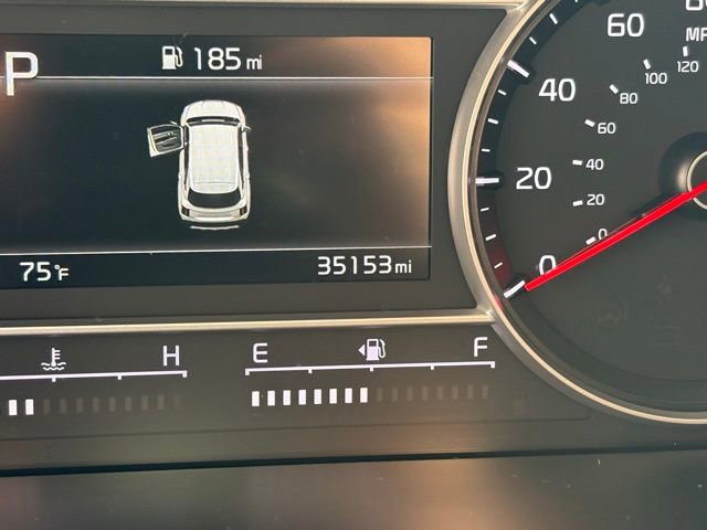 Used 2023 Kia Sorento LX image 4