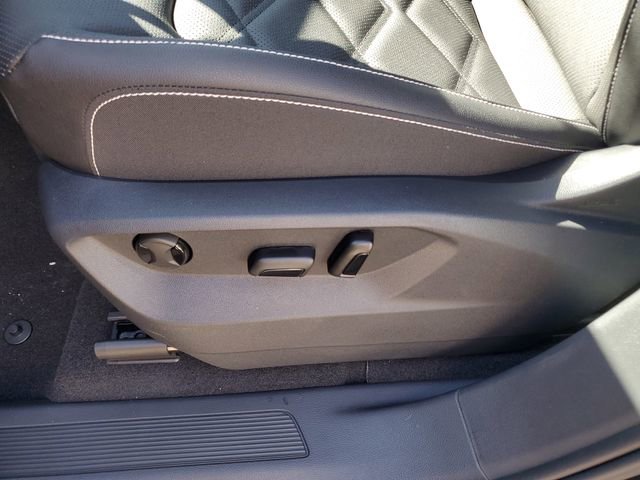 New 2026 Volkswagen Atlas SE image 19