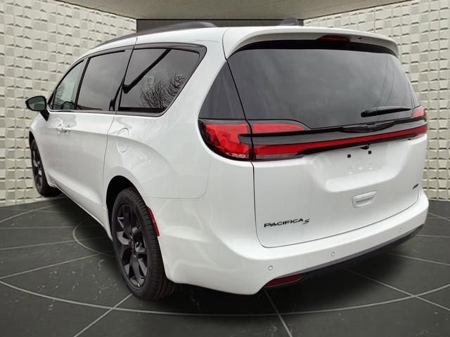 New 2026 Chrysler Pacifica Select w/ S Appearance Package image 7