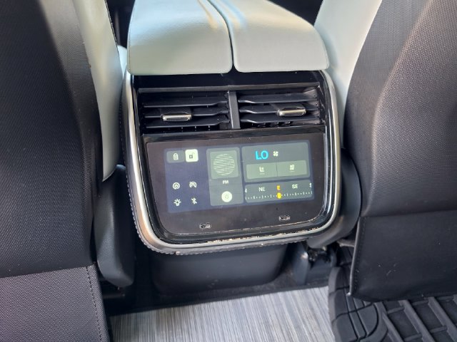 Used 2023 Rivian R1S Launch Edition Quad AWD/4WD image 30