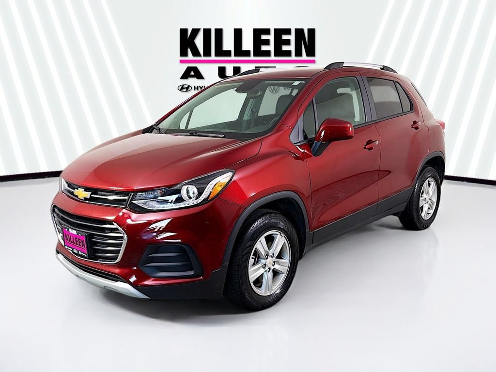 Used 2022 Chevrolet Trax LT w/ LT Convenience Package AWD/4WD image 3
