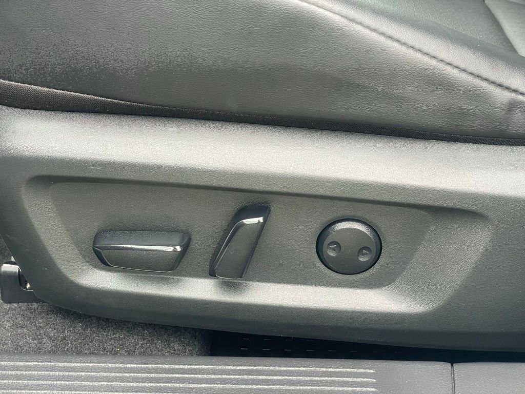 Certified 2023 Nissan Rogue SV w/ SV Premium B Package AWD/4WD image 19