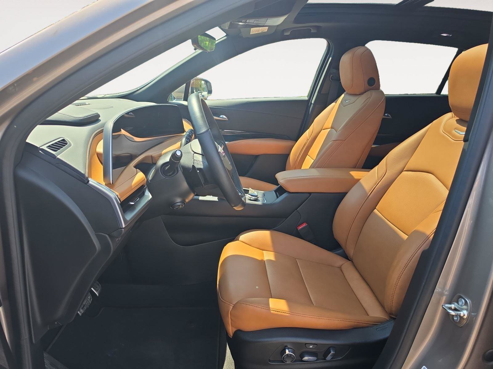 Used 2024 Cadillac XT4 Sport AWD/4WD image 10