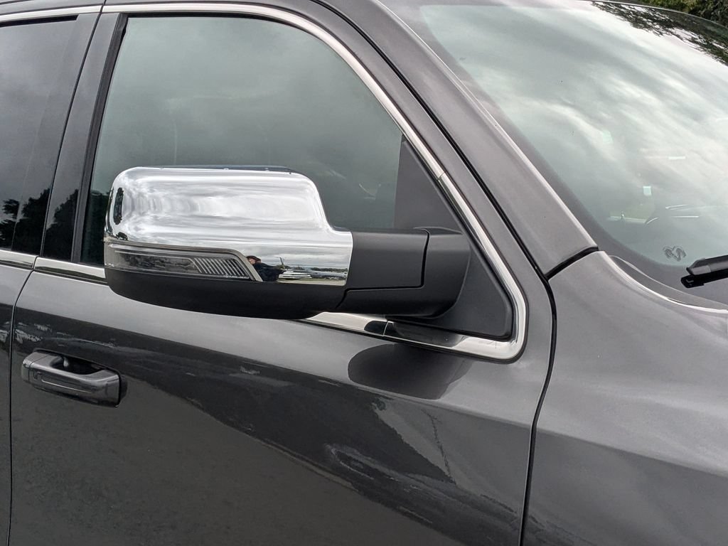 Used 2024 RAM 1500 Limited AWD/4WD image 12