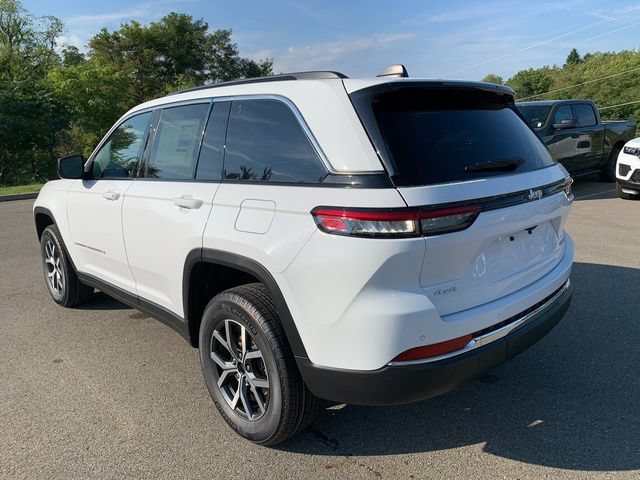 New 2027 Jeep Grand Cherokee Laredo AWD/4WD image 2