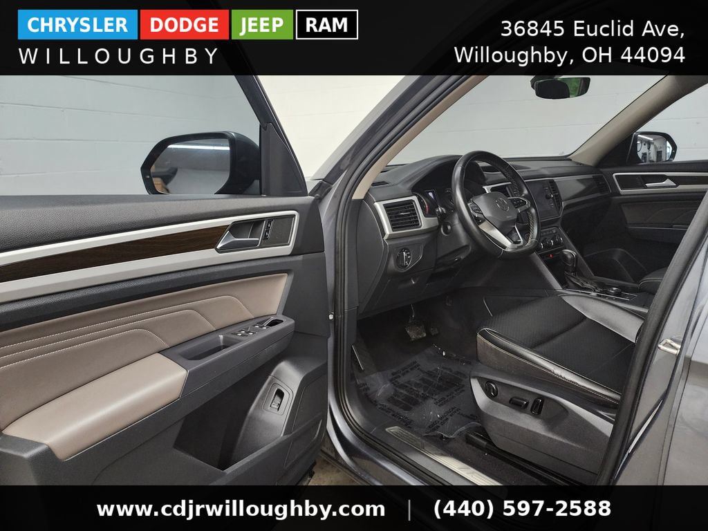Used 2021 Volkswagen Atlas SE w/ Panoramic Sunroof Package AWD/4WD image 12