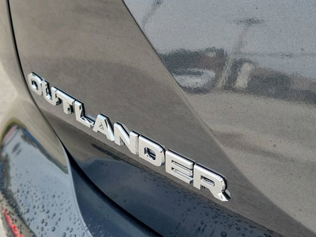 New 2026 Mitsubishi Outlander SE image 10