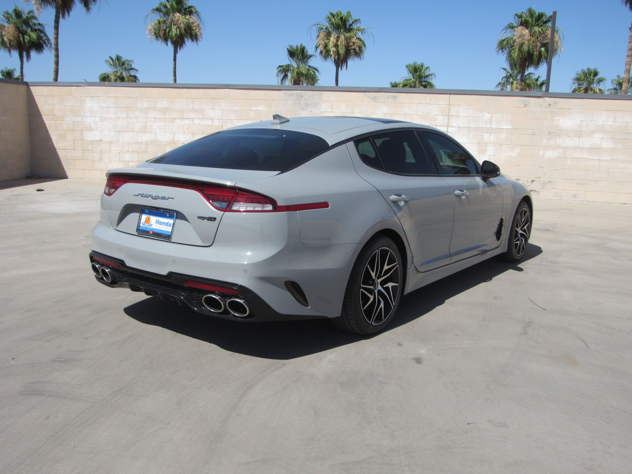 Used 2022 Kia Stinger GT-Line w/ Sun & Sound Package RWD image 5