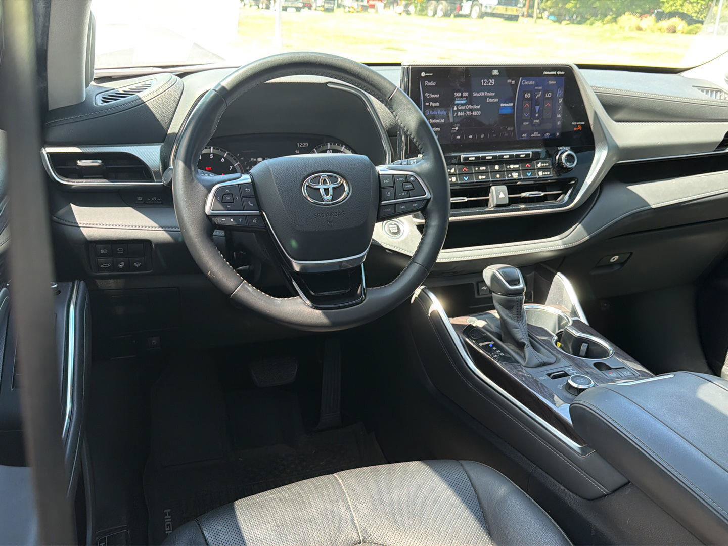 Used 2020 Toyota Highlander Platinum AWD/4WD image 19