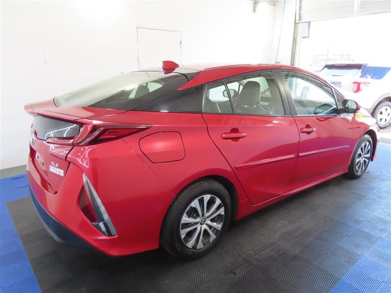 Used 2021 Toyota Prius Prime XLE w/ Carpet Mat Package (TMS) image 14