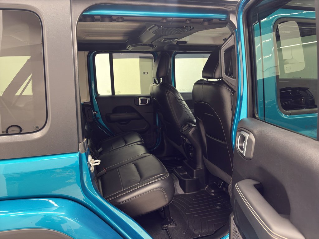 Used 2020 Jeep Wrangler Unlimited Sahara w/ Uconnect 4C Nav & Sound Group image 17