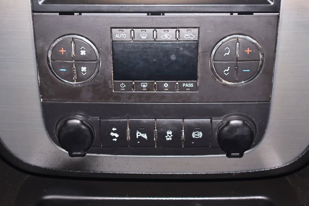 Used 2013 Chevrolet Silverado 2500 LTZ w/ LTZ Plus Package image 30