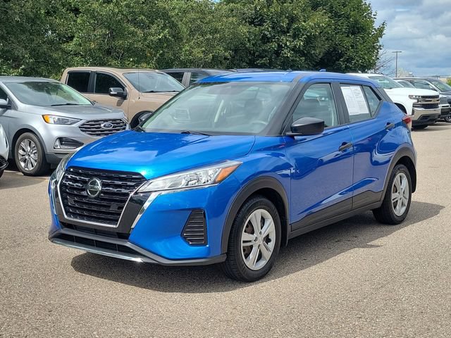Used 2021 Nissan Kicks S FWD image 2