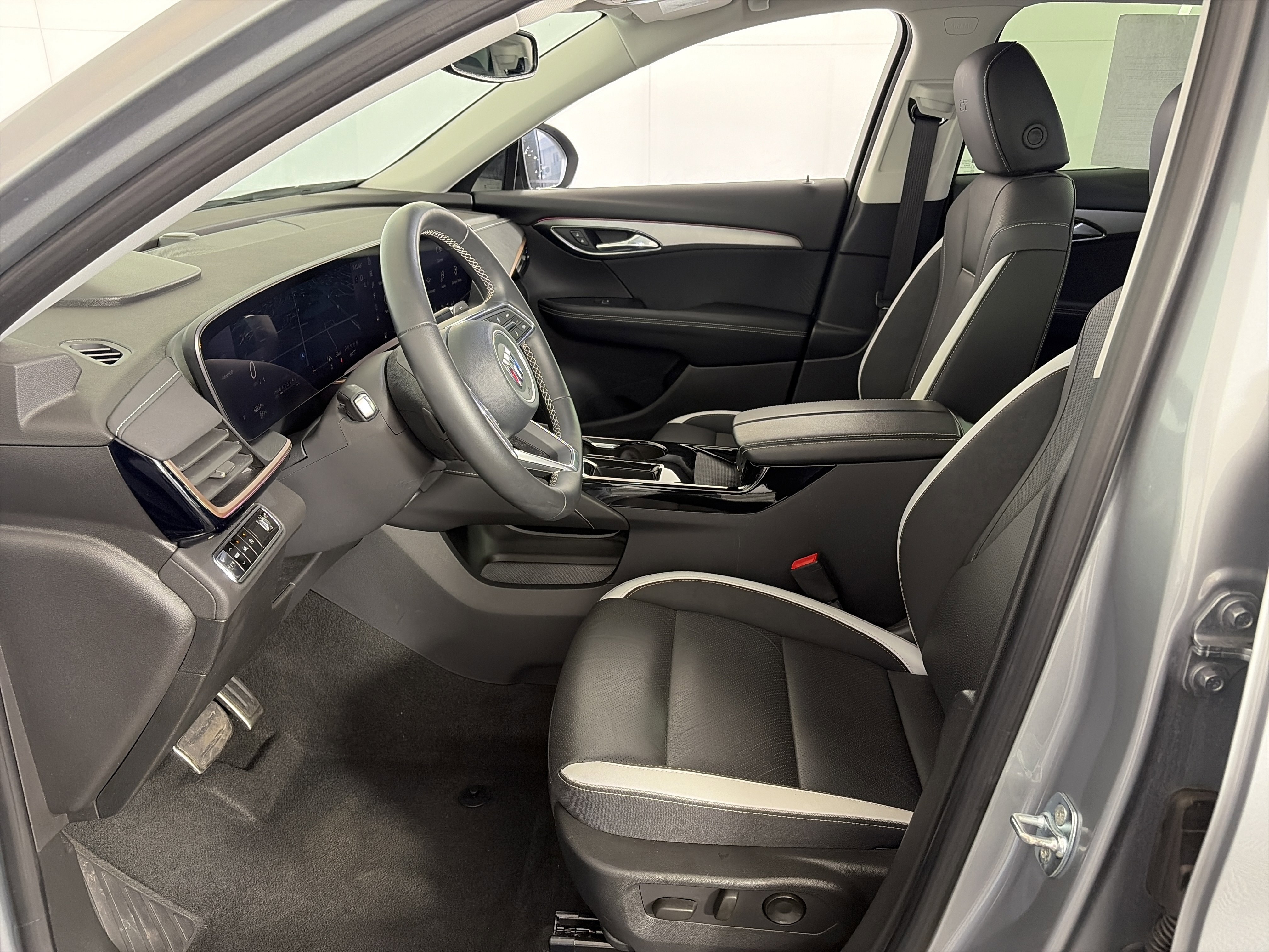 Used 2025 Buick Envision Sport Touring AWD/4WD image 6