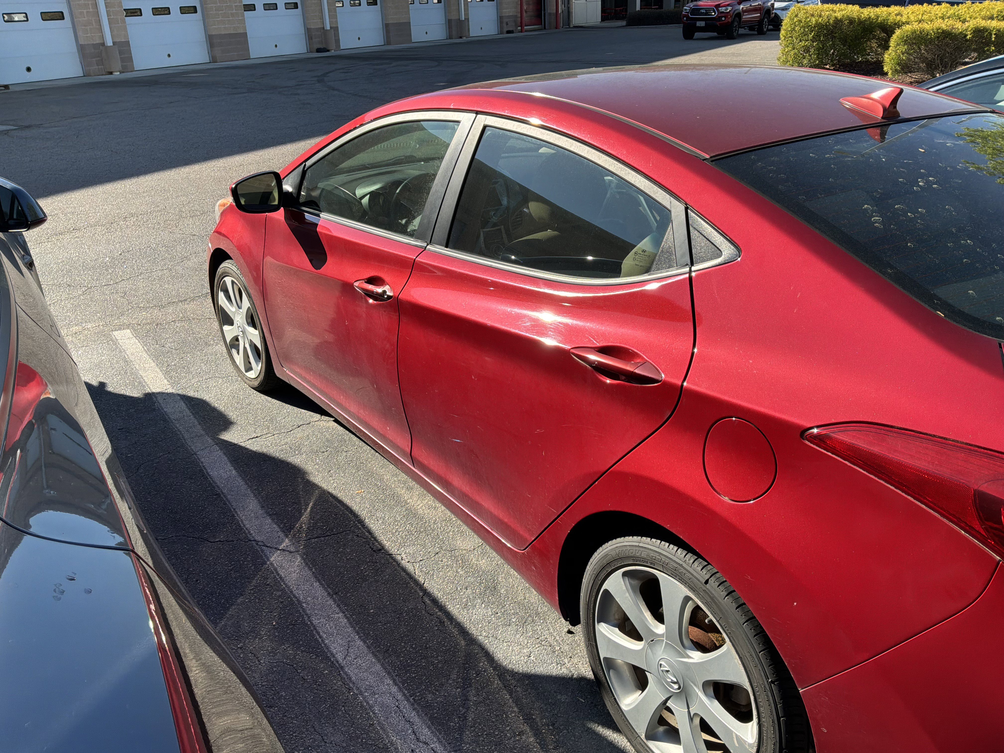 Used 2012 Hyundai Elantra Limited w/ Technology Pkg 5 image 9