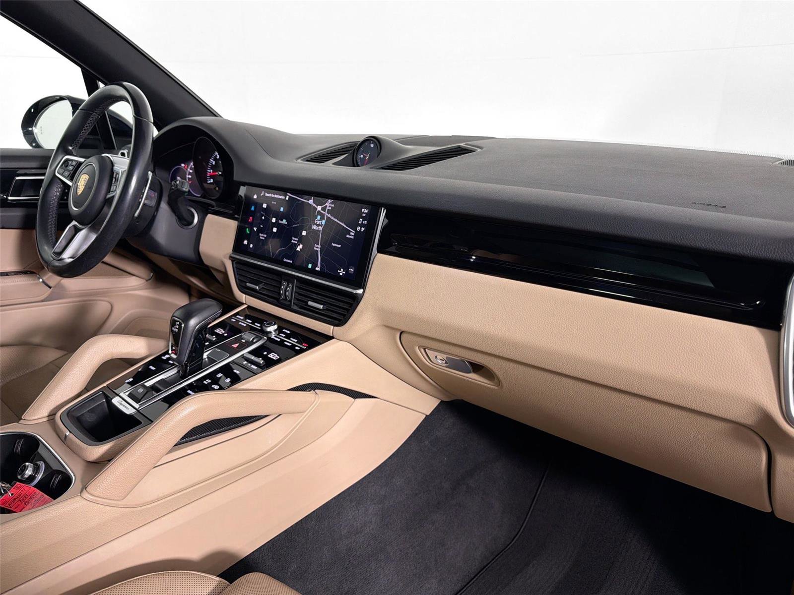 Certified 2022 Porsche Cayenne GTS AWD/4WD image 29