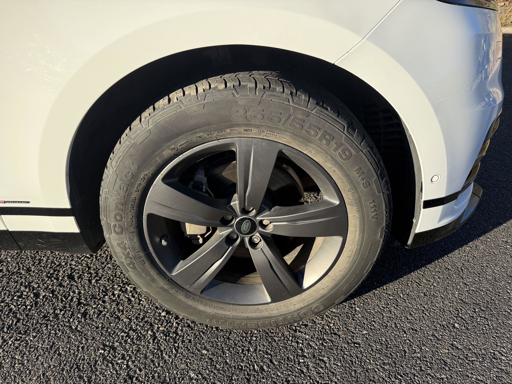 Used 2020 Land Rover Range Rover Velar R-Dynamic S image 11