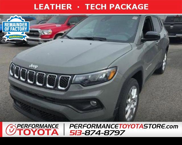 Used 2023 Jeep Compass Latitude AWD/4WD image 1
