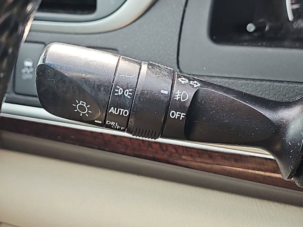 Used 2013 Toyota Camry XLE FWD image 28