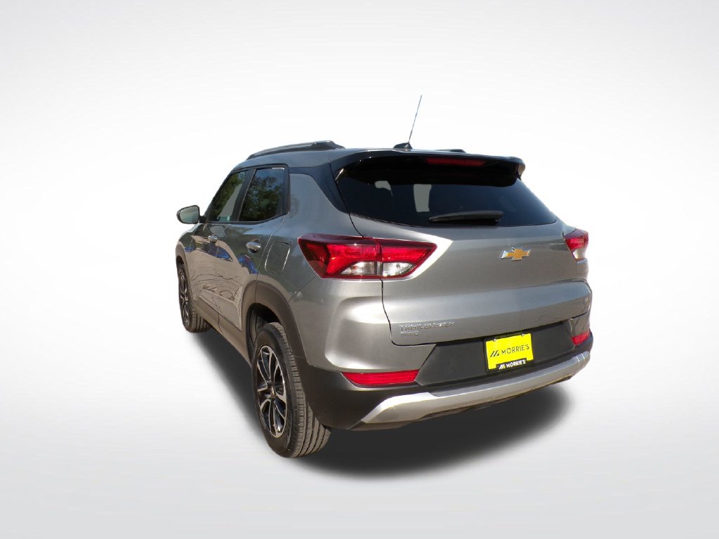Used 2025 Chevrolet TrailBlazer LT AWD/4WD image 3