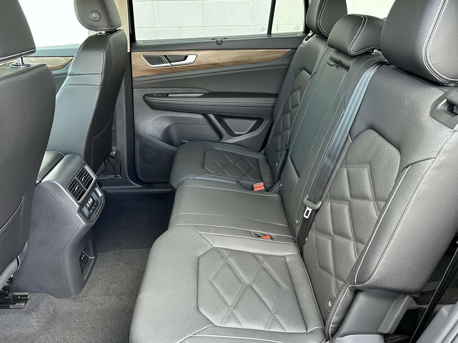 New 2026 Volkswagen Atlas SE image 12