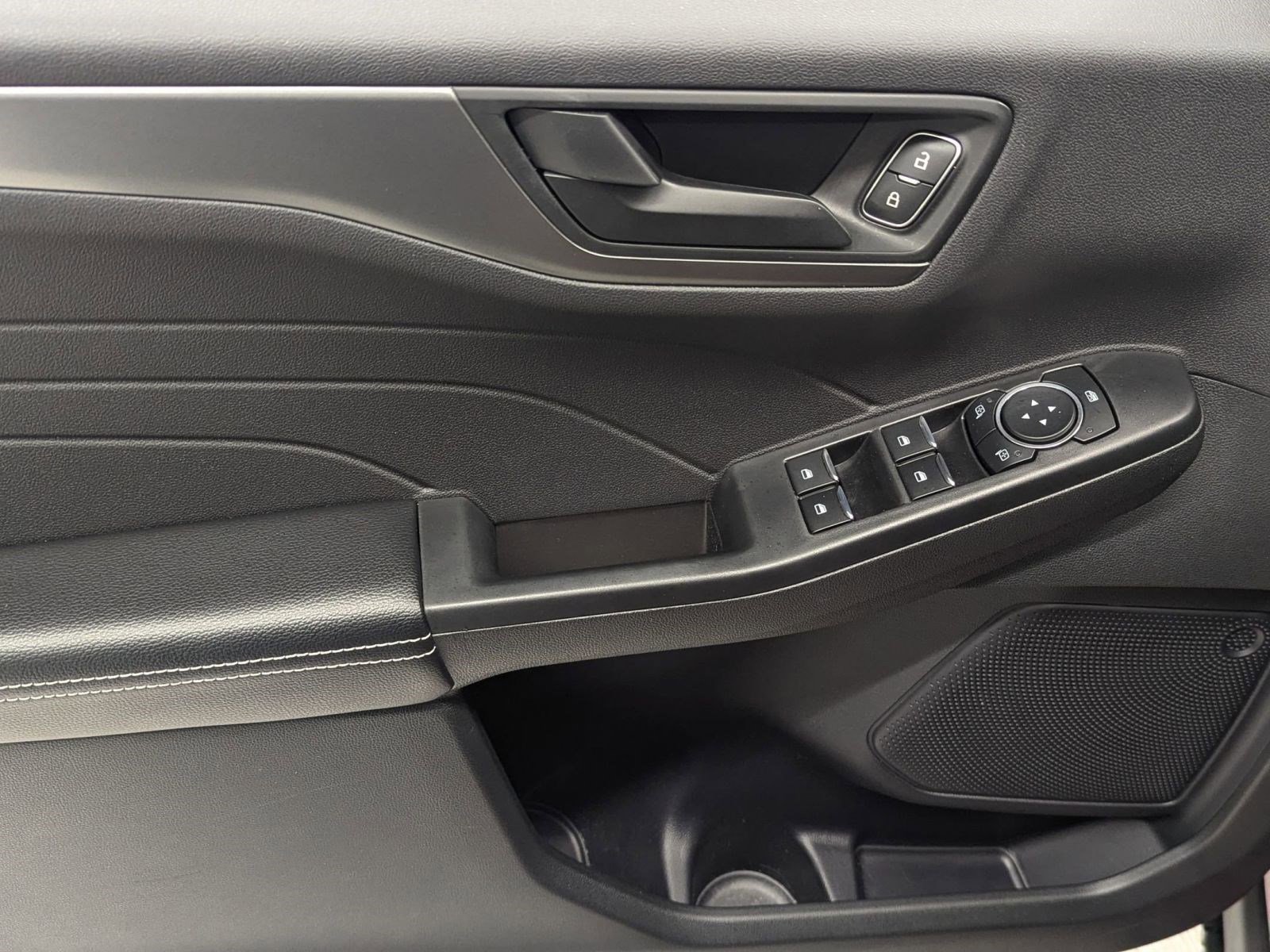 Used 2023 Ford Escape Active image 10