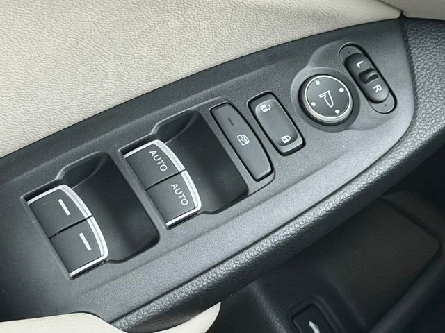 Used 2018 Honda Accord EX-L image 32