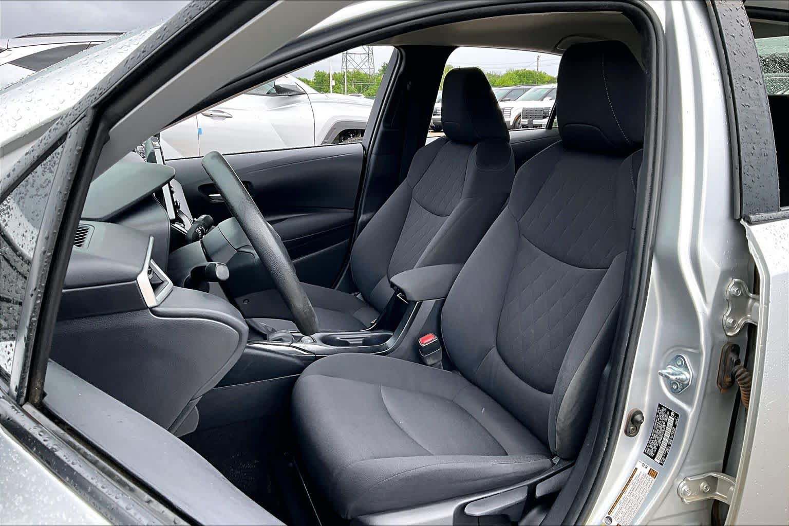 Used 2021 Toyota Corolla LE FWD image 8
