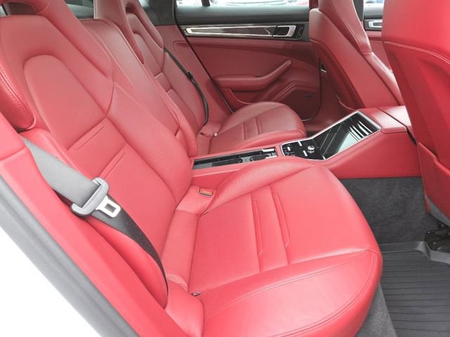 Used 2017 Porsche Panamera Turbo image 30