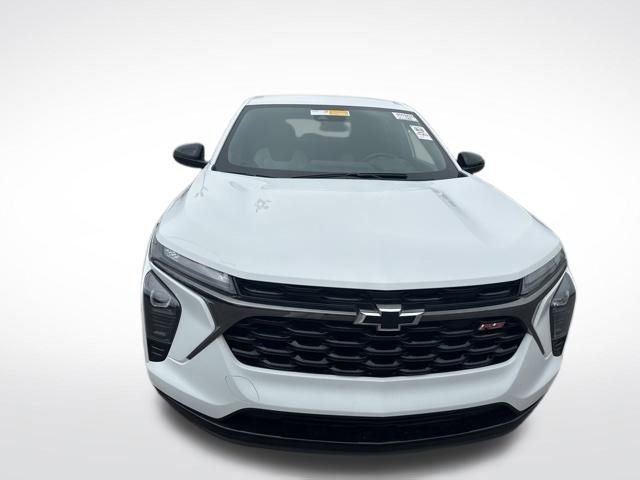 Used 2025 Chevrolet Trax RS w/ Driver Confidence Package FWD image 8