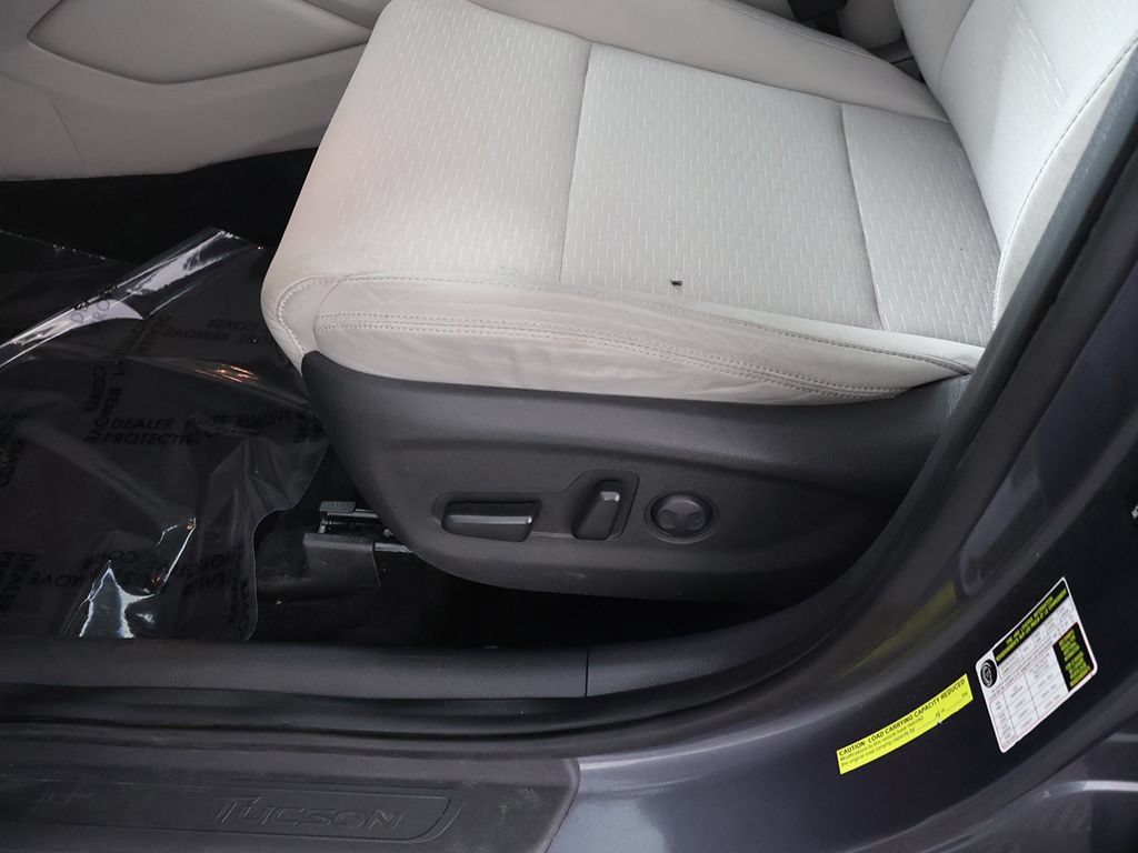 Used 2021 Hyundai Tucson Value AWD/4WD image 28