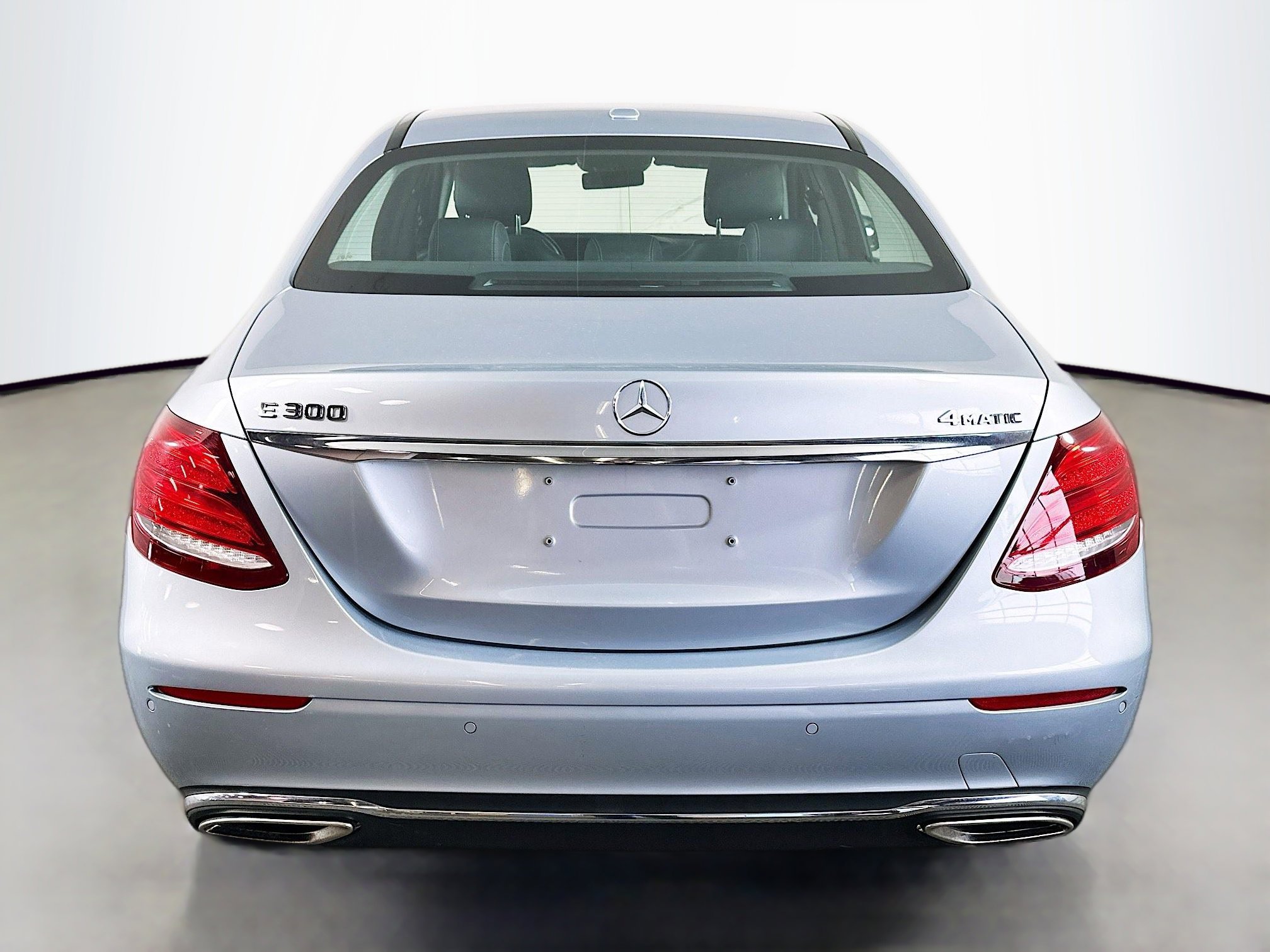 Used 2018 Mercedes-Benz E 300 4MATIC image 6