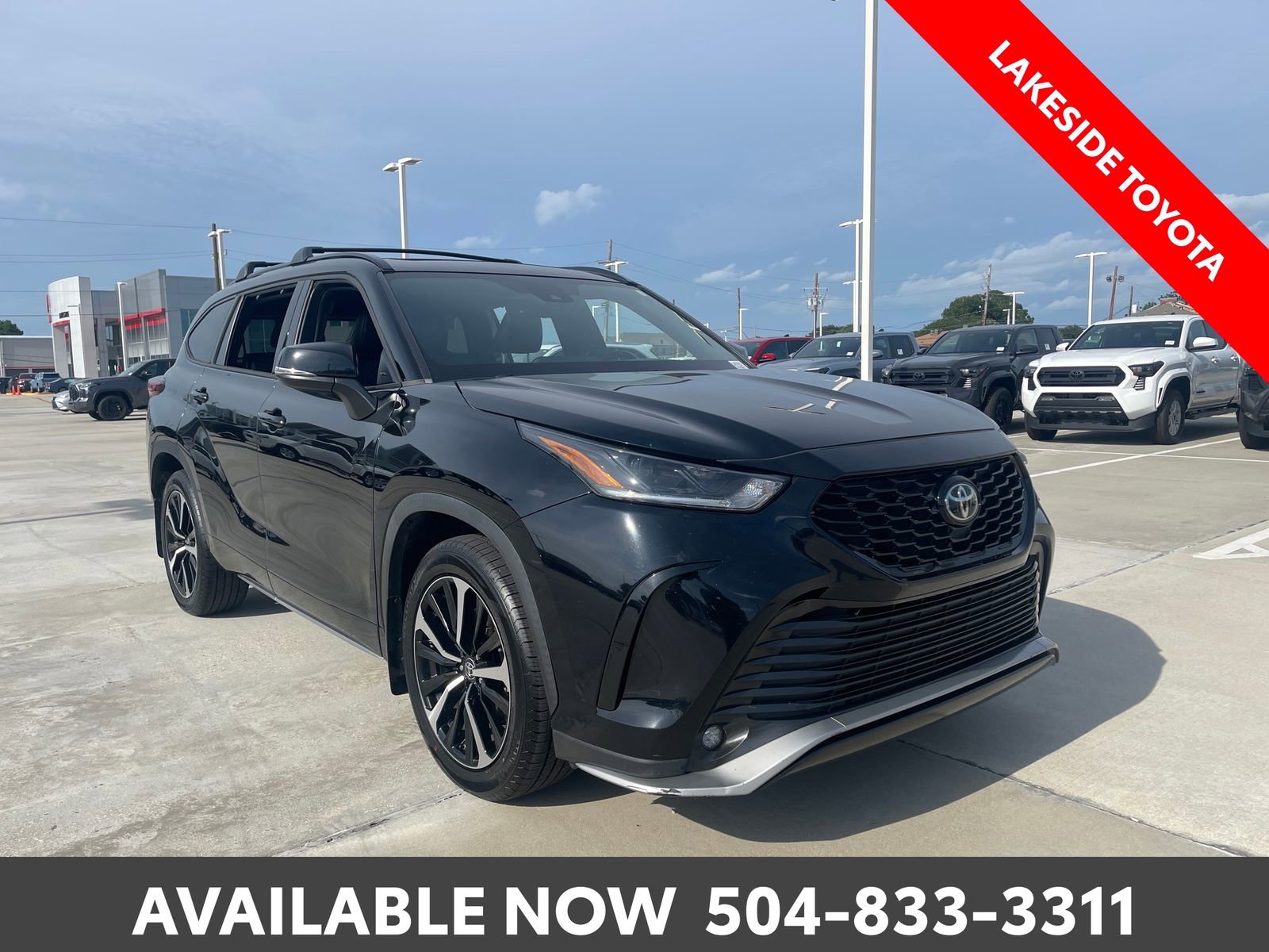 Used 2021 Toyota Highlander XSE FWD image 7