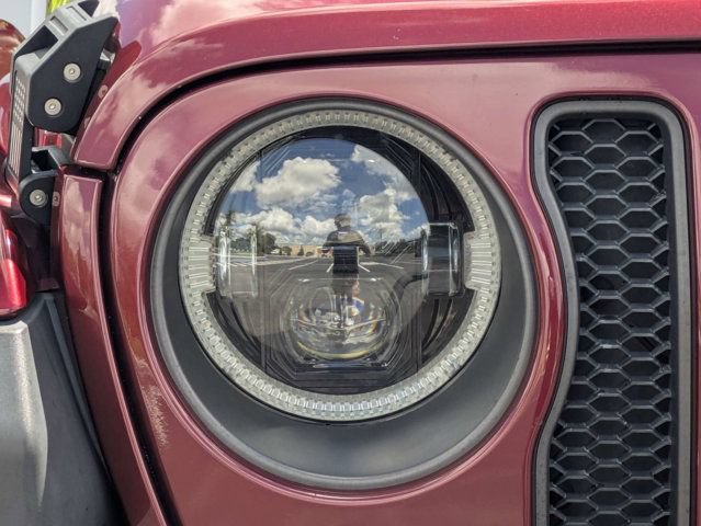 Used 2021 Jeep Wrangler Unlimited Rubicon AWD/4WD image 9