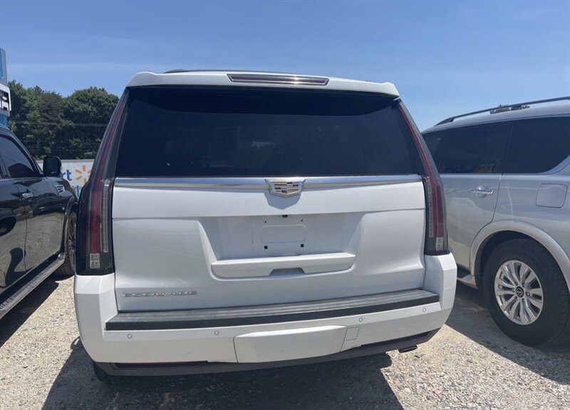 Used 2016 Cadillac Escalade Premium AWD/4WD image 15