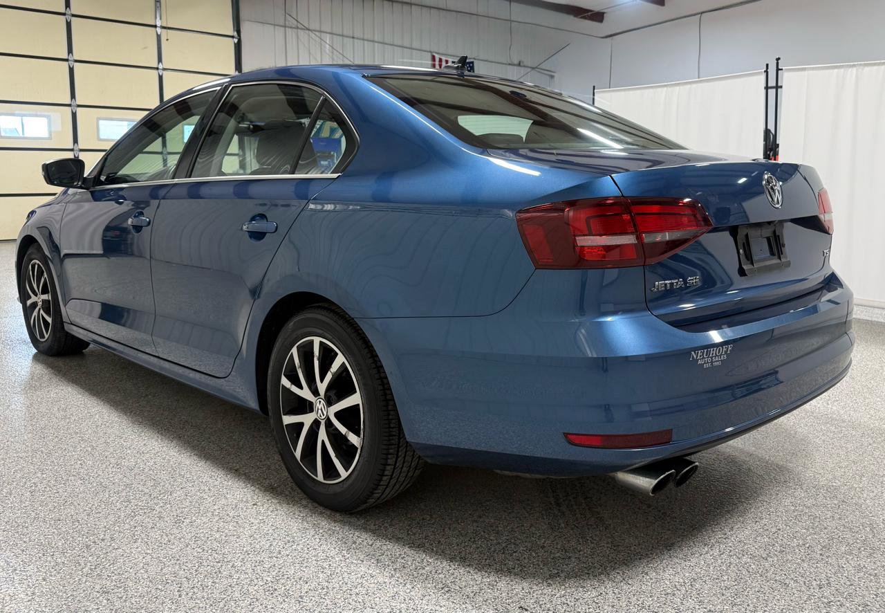 Used 2017 Volkswagen Jetta SE image 6